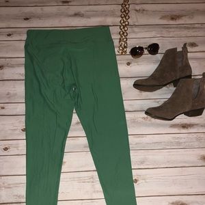 LuLaRoe Tall & Curvy leggings